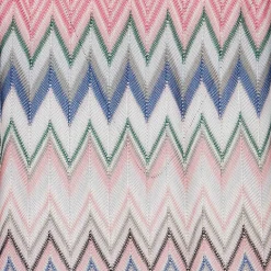 Abito da bambina in maglia rosa fantasia chevron