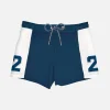 Costume da bambino con bande e patch