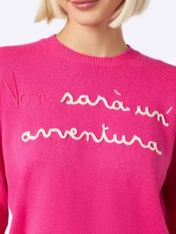Maglia da donna girocollo rosa fluo con ricamo Non Sarà un'Avventura | EDIZIONE SPECIALE DI NIKI DJ