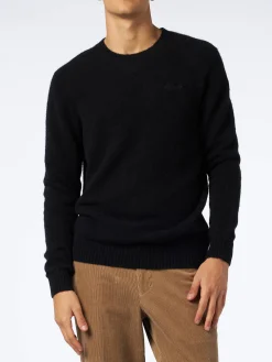 Maglia nera da uomo in lana stretch con ricamo St. Barth