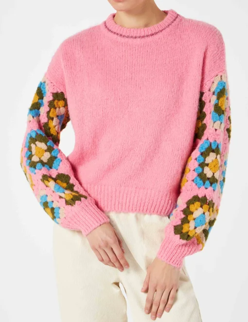 Maglione da donna girocollo ultra morbido con maniche lavorate all'uncinetto