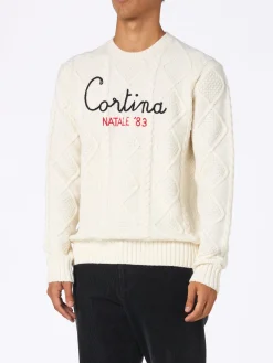 Maglione da uomo Bergen in misto cashmere lavorato a trecce con ricamo Cortina Natale '83