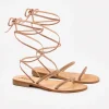 Sandali flat avvolgenti con strass oro