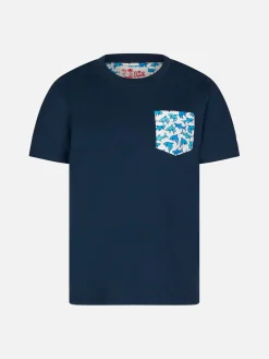 T-shirt da bambino in cotone con stampa squali sul taschino