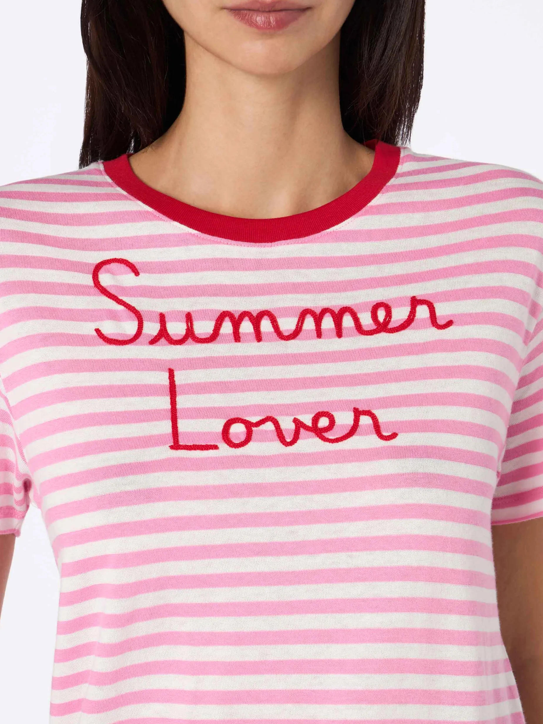 T-shirt girocollo in jersey di cotone a righe da donna Emiilie con ricamo Summer Lover
